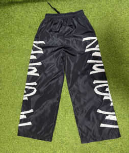 กางเกงวิ่งแนวสตรีทกางเกงกันลมผ้าไนลอนสำหรับผู้ชายกางเกงขาตรงปักโลโก้ผ้าโพลีเอสเตอร์สำหรับใส่เล่นกีฬา - Product Image 2