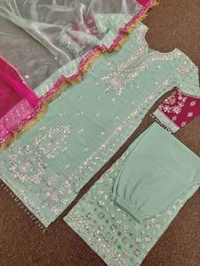 Magnifique Lehenga Salwar traditionnel indien d'hiver pour femmes, couleur vert clair, fourrure synthétique épaisse, imprimé numérique 100% soie - Product Image 4