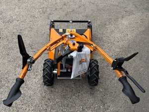 Cortadora de Césped Industrial Diésel Nueva/Usada con Asiento Elevado, Gran Tracción, Motor de 4 Tiempos 150cc y Caja Recolectora de 200L - Product Image 3