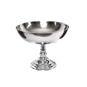 Elegante tazón para servir de acero inoxidable con diseño moderno para servir comida y sopa. - Product Image 1