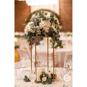 Centre de table élégant en or noir avec revêtement en poudre, écologique, personnalisable, design floral époustouflant, table à manger de luxe - Product Image 6