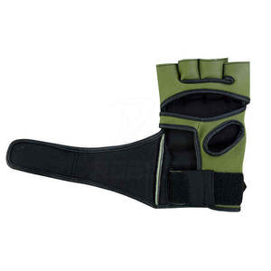 Gants de MMA en cuir pour les arts martiaux et les entraînements de boxe - Fermeture à scratch antidérapante, construction durable et personnalisable - Product Image 5