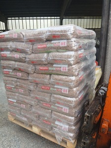 Briquettes de chauffage en promotion – Prix avantageux DIN-A1/Plus-A2 (6-8mm) – Briquettes de pin et de hêtre en vente maintenant - Product Image 3