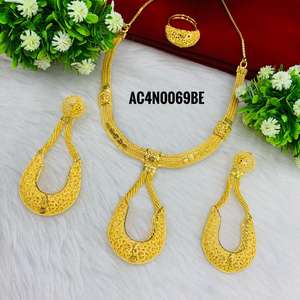 Colliers à pendentifs tendance plaqués or Conceptions élégantes pour bijoux féminins élégants - Product Image 2