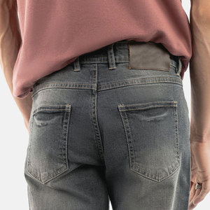 Vente en gros de pantalons en denim classiques décontractés coupe ajustée à la mode pour hommes Expédition aléatoire de styles pour pantalons en denim pour hommes - Product Image 5