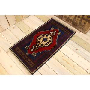 Petit tapis turc de 1,8 x 3,2 pieds, tapis vintage rouge à imprimé animal - Product Image 1