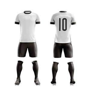 Nouvel arrivage d'uniformes de football pour hommes et de vêtements de sport uniformes de football de couleur unie par sublimation - Product Image 6