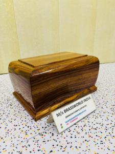 Urne funéraire en bois de style américain de haute qualité, 200 pouces cubes, écologique et biodégradable par Brassworld India - Product Image 2
