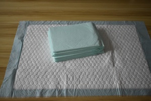 Protège-draps jetables imperméables en pâte fluff 5 couches FenRou personnalisés pour femmes – Vente en gros, prix abordable - Product Image 5