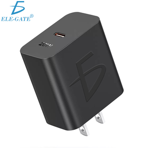Caricatore Type-C da 20W con Ricarica Rapida e Protezione Intelligente, Porta AC per Telefoni Cellulari, Fotocamere, Laptop, Auricolari, Certificato FCC - Product Image 1