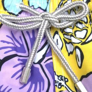 Profesional nuevo estilo personalizado sublimación completa estampado de flores poliéster superventas ropa de calle bordado hombres pantalones cortos - Product Image 4