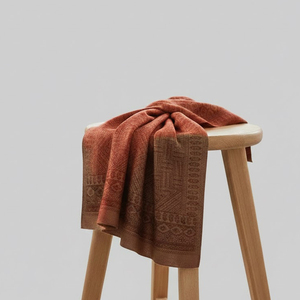 Chal de Lana Kullu Cálido y Elegante para Mujer con Patrones Tradicionales, Transpirable, 80x40 Pulgadas, para la Temporada de Invierno, Vestimenta Festiva - Product Image 6