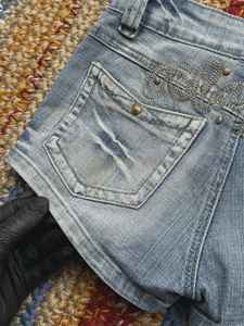 กางเกงยีนส์ขาสั้นทรงวินเทจ - Product Image 4