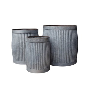 Juego de 3 macetas de flores galvanizadas de hierro hechas a mano ecológicas con mango personalizable para uso en el hogar y el jardín al aire libre - Product Image 2