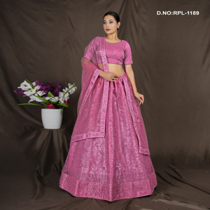 Elegante Lehenga Choli de Malla con Bordado de Hilo Denso, Dupatta Suave y Transparente y Silueta Clásica con Vuelo para Fiestas - Product Image 4