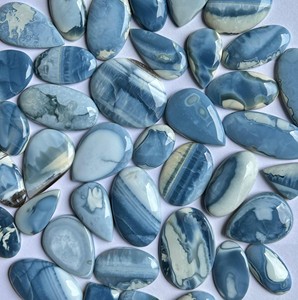 Cabochon d'opale bleue naturelle fait à la main fabrication de bijoux en pierres précieuses bleues pierre de cristal pierre semi-précieuse en vrac avec protection - Product Image 1