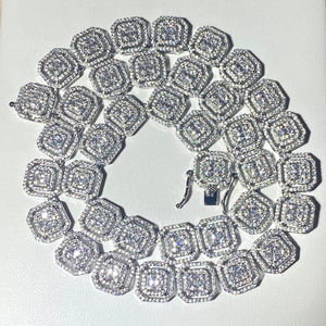 Chaîne en moissanite à maillons cubains personnalisée pour hommes, coupe ronde brillante, testeur de diamant, style hip-hop glacé, colliers en moissanite - Product Image 1
