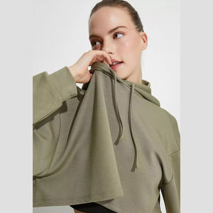 Nouveau design – Sweat à capuche court pour femme, élégant, avec capuche ajustable, ourlet côtelé, logo frontal disponible, plusieurs couleurs et tailles - Product Image 3