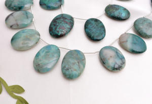 Perles ovales lisses en chrysocola naturel de 389,90 carats, 8 pouces, pour la fabrication de bijoux fins, pierres précieuses - Product Image 3