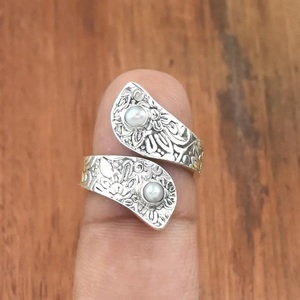 Anillo de perlas de agua dulce Plata de Ley 925 Banda floral Anillo de piedra natal de boda inspirado en la naturaleza ajustable - Product Image 2