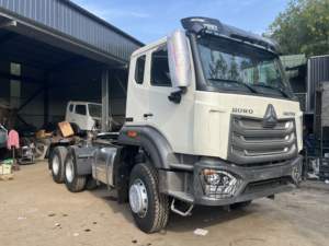Camión Tractor Usado SINOTRUCK HOWO NX 6x4, Volante a la Izquierda, Diésel Euro 2, 351-450HP, Capacidad de Carga 31-40T, Motor Weichai, Logística - Product Image 3