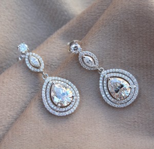 Pendiente de Plata de Ley 925 auténtica en forma de pera Moissanite 925 estampado para ocasiones de fiesta - Product Image 3
