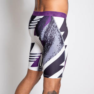 Pantalones cortos de compresión para hombre de último diseño Ecológico Patrón sólido Ropa para correr Servicio OEM disponible - Product Image 4