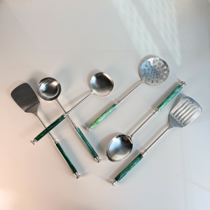 Ensemble de cuisine en acier inoxydable écologique avec manche en résine Royal Moderne Luxe Logo personnalisé Cadeau d'entreprise pour mariage - Product Image 3