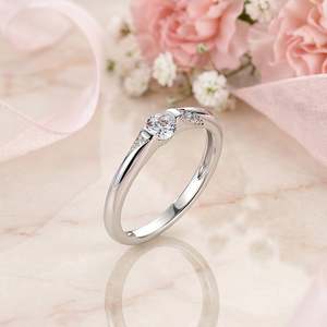 Jeulia Princess Cut Zircon Semicolon Engagement <b>Ring</b> with Bezel Set Side Accents - Product Image 5