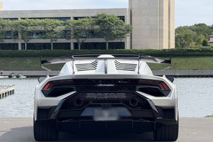 USADO 2024 Gran Oferta Smart and Clean LP 640 4 STO Turbo Coupé RWD Cuero Oscuro R17 Transmisión Automática Techo Solar Panorámico - Product Image 2