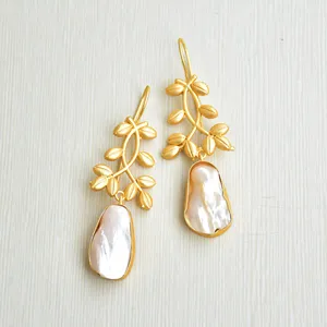 Fournisseur de boucles d'oreilles en perles, fabricant indien de bijoux en perles de styliste, boucles d'oreilles baroques en forme de goutte, fournisseur