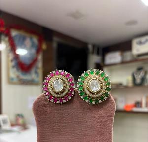 Bijoux de qualité supérieure plaqués or, style moderne, Kundan, boucles d'oreilles, collection pour femmes et filles, pour les mariages et les fêtes - Product Image 2