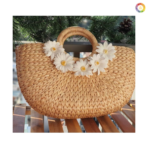 Wholesale Fashion Straw <b>Bag</b> for <b>Women</b> - Handmade Water Hyacinth <b>Beach</b> Tote with Natural Texture and Tassel Design - Product Image 5