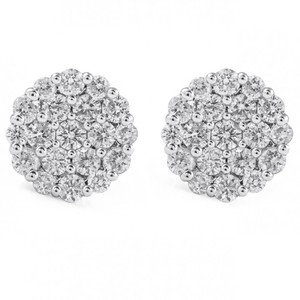 Nouvelle arrivée Prong Set Round Brilliant Cuts With The Outer Row avec des diamants de taille alternée 14k White Gold Stud Earring - Product Image 1