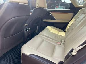 ตรวจสอบรถ Lexus RX 350 รุ่นปี 2017 สภาพดีเยี่ยม พร้อมออปชั่นครบครัน และโปรโมชั่นส่งฟรี - Product Image 4