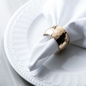 Anillo para Servilletas de Latón Dorado de Diseño Exclusivo, Precio Económico, Diseño Martillado, Pulido Espejo, Ecológico, Moderno y Clásico para el Hogar - Product Image 1