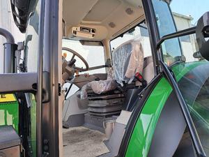 Tracteur à roues multifonctionnel John Deere 554 4WD 70 CV Diesel avec cabine climatisée, boîte de vitesses, composants principaux, pompe, haute productivité, vente en gros - Product Image 2