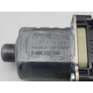 Moteur électrique de vitre arrière droite AUDI A3 Sportback (8V4) 5Q0959802 (12>16) - Product Image 6