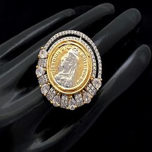 Glamorous Trendy Best Quality Gold White Finish Anillo ajustable elegante para la función y la colección de ropa de Boda del partido para las mujeres - Product Image 1