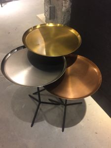 Mesa auxiliar redonda de Metal con diseño decorativo de latón AK, mesa única con acabado antiguo dorado para muebles de restaurante/muebles de Hotel - Product Image 6