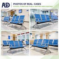 Banc d'attente 3 places avec structure en acier inoxydable et assise en métal perforé pour hôpital, aéroport, école