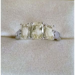 แหวนเงินแท้ 925 สำหรับผู้หญิงจาก Shah Gems ประดับด้วยเลมอนควอตซ์ธรรมชาติและไวท์โทแพซทรงเหลี่ยมมรกต พร้อมทับทิม เหมาะสำหรับสวมใส่ทุกวัน - Product Image 1