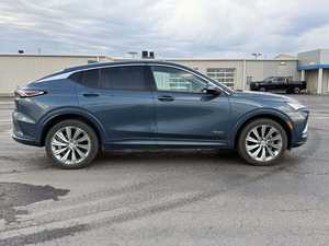 Nuevo Buick 2024 Azul, Tracción Delantera, Usado, Volante a la Izquierda, Llantas de Aleación R17, Asientos de Cuero Claro, Sistema de Navegación, Control Remoto - Product Image 3