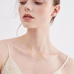 Collier de Moissanite pour femmes, collier de solitaire en argent sterling 925 plaqué or blanc/jaune 18K créé en laboratoire avec pendentif en diamant - Product Image 3