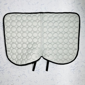 Almohadilla de sillín acolchada computarizada hecha en la India con forro de polialgodón con ajuste de cordón dentro de espuma - Product Image 3