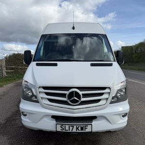 Fourgonnette Sprinter 2025 |   Minibus diesel 15-19 places |   Bus de passagers à toit haut LWB pour navette aéroportuaire et tourisme - Product Image 1