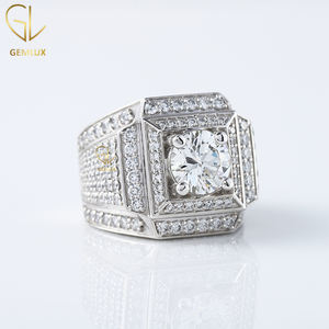 แหวนฮิปฮอปประดับเพชรโมอิส2.5TCW กลมดีไซน์สี่เหลี่ยมใหม่ขายส่งจากผู้ผลิตในอินเดีย - Product Image 3