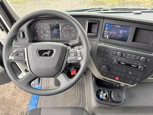 Camión de expedición todoterreno 2024 4X4 equipado con un motor diésel duradero y transmisión manual - Product Image 4