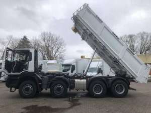 Camion benne IVECO X-WAY AD360 8X4 neuf/d'occasion avec caméra arrière 360°, capacité de charge 31-40T, émission Euro 6, diesel Dongfeng, automatique - Product Image 3