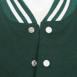 Chaquetas Varsity Negras de Lujo Personalizadas, Chaqueta Varsity con Mangas de Cuero para Hombre, Chaqueta Universitaria para Hombre a Precio de Mayoreo - Product Image 4